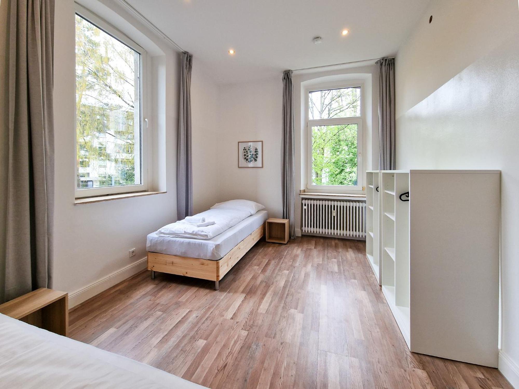 Raj Living - 1 Or 3 Room Apartments - 20 Min Messe Dus And Old Town Dus Dusseldorf Exterior photo
